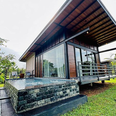 Atha Resort Sigiriya Luaran gambar A villa at the resort
