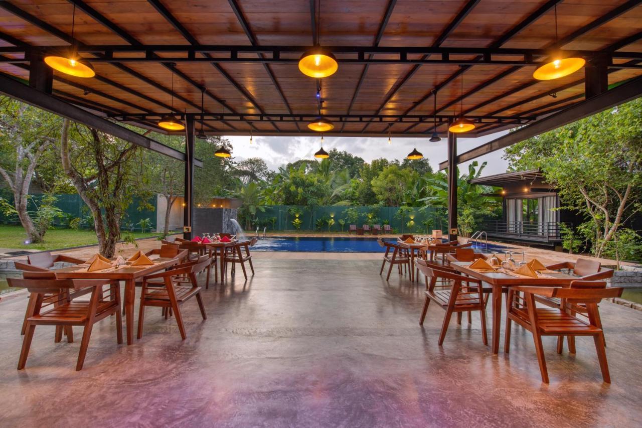 Atha Resort Sigiriya Luaran gambar The restaurant at the hotel