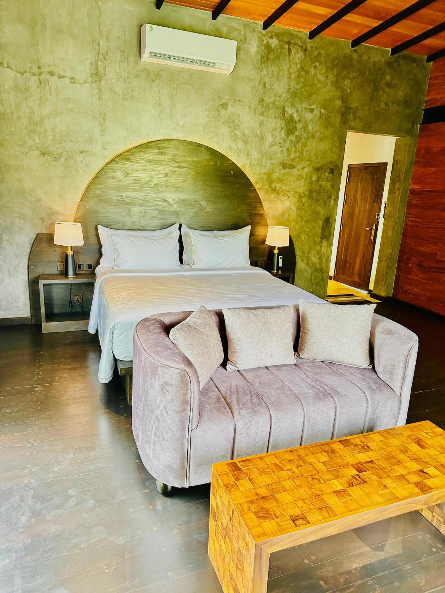 Atha Resort Sigiriya Luaran gambar A bedroom at the hotel